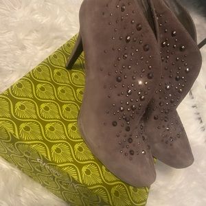 Gianni Bini ankle boots